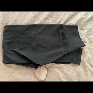 Lululemon - black legging, high rise, size 6